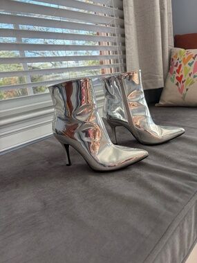 Women's Silver Ankle Boots Sz 9